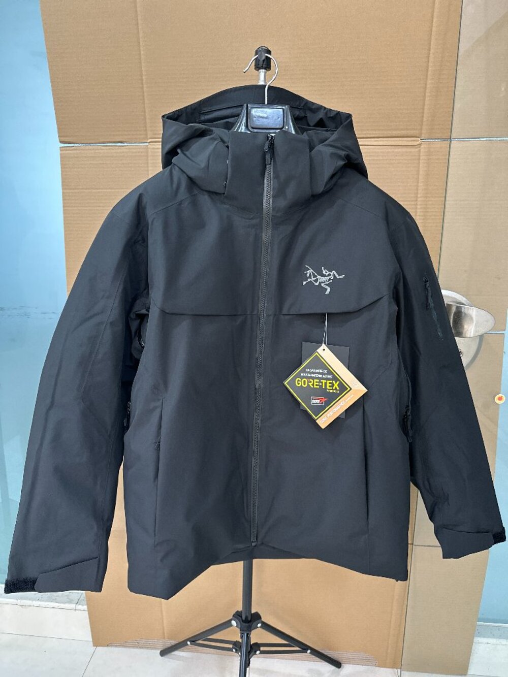 Men's Black Down Ski Jacket Windproof & Waterproof Size L